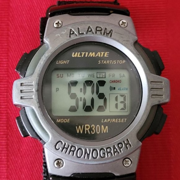 GENTLY USED, VINTAGE 1980'S, ULTIMATE SPORTS WATCH!!! - Picture 1 of 2